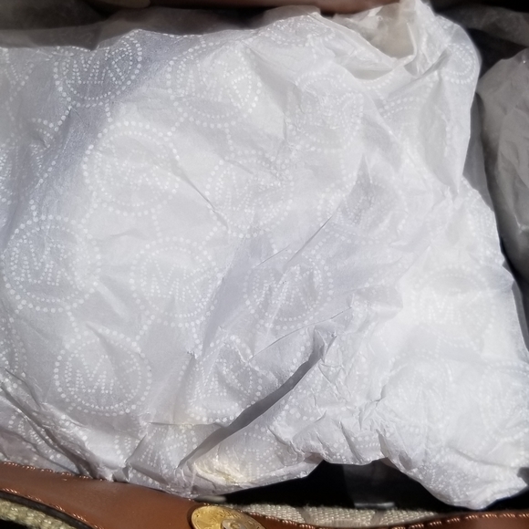 Michael Kors Large Marina Metallic Bag - Picture 7 of 13